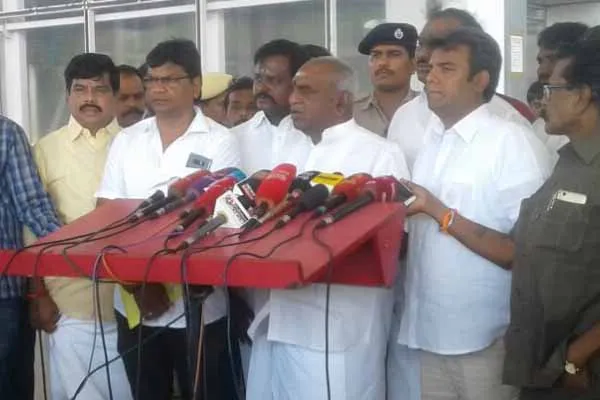 pon radhakrishnan